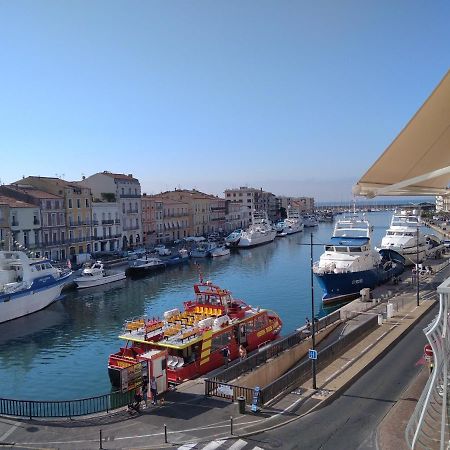 Grand T2 Au Coeur De Ville Avec Vue Sur Quais Et Mer Sete Exterior photo