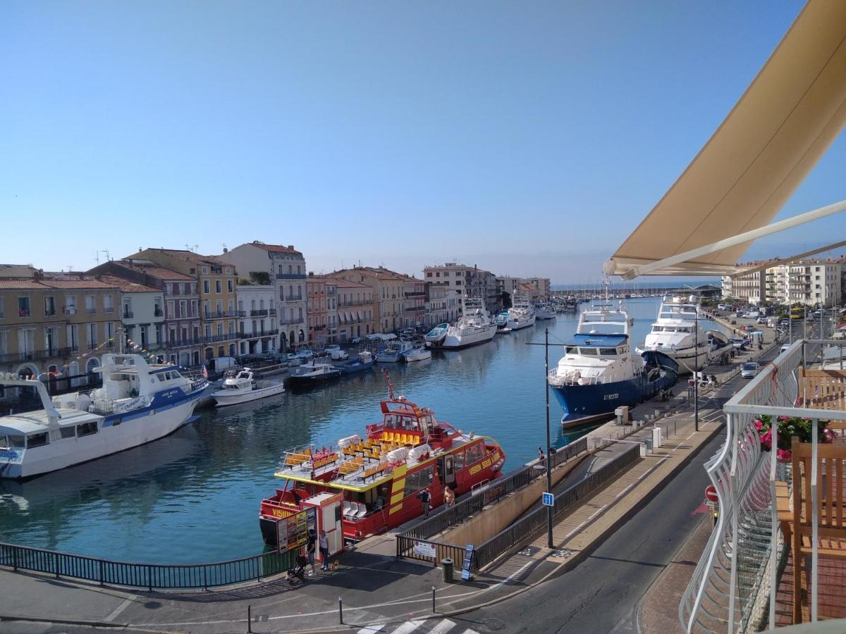 Grand T2 Au Coeur De Ville Avec Vue Sur Quais Et Mer Sete Exterior photo