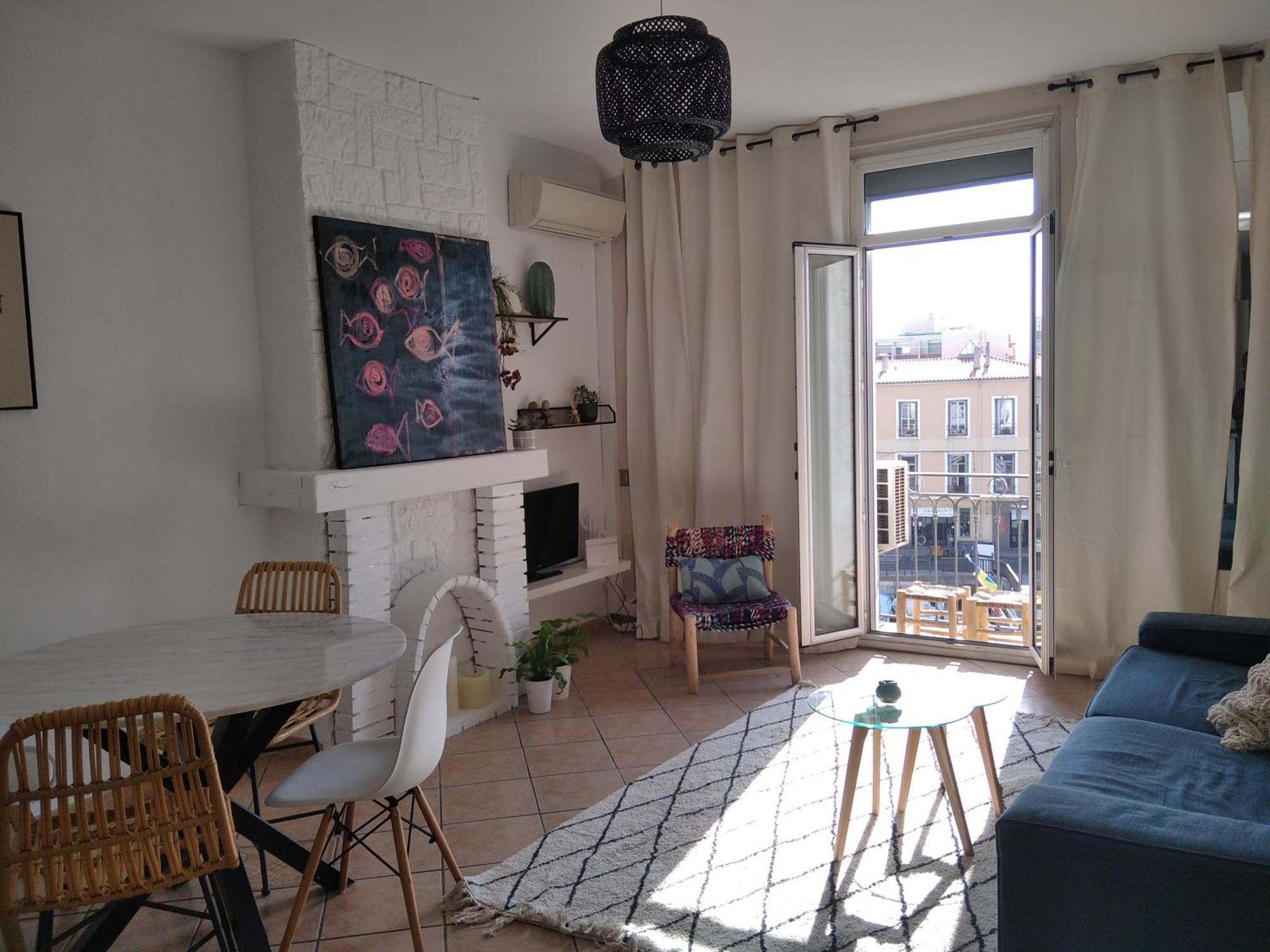 Grand T2 Au Coeur De Ville Avec Vue Sur Quais Et Mer Sete Exterior photo